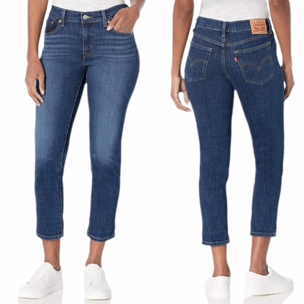 Levi's  - Boyfriend Fit Medium Wash Jeans‎